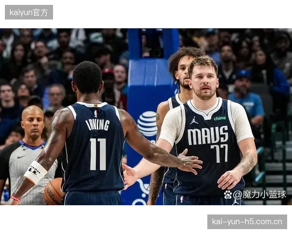 克拉克与米切尔后场组合砍下47分,印第安纳狂热的后场发动机战术初见成效。 克拉克与米切尔后场组合砍下47分,印第安纳狂热的后场发动机战术初见成效。